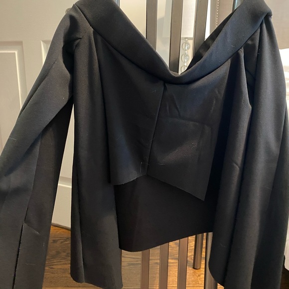 Off the shoulder high low black top - Picture 2 of 3
